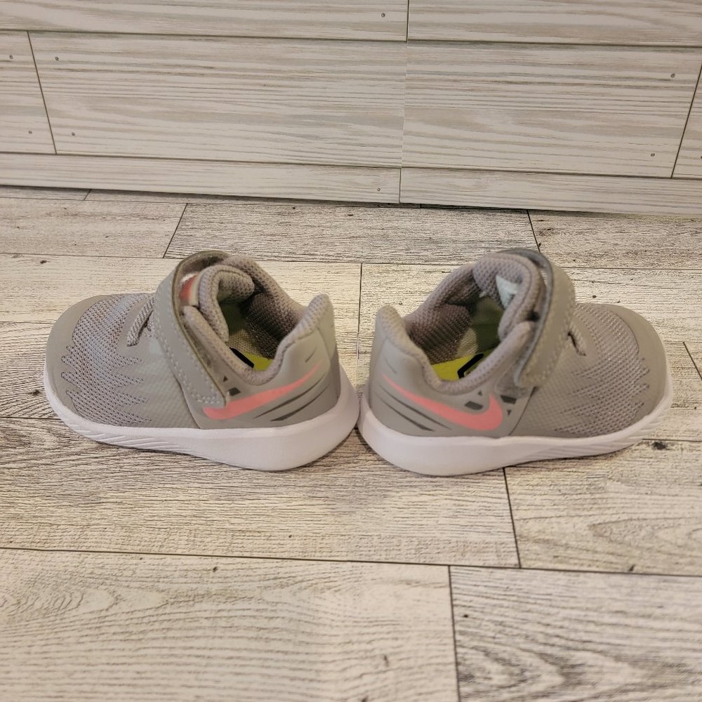 Nike Todler Gray and Pink Athletic Shoes Size 3C